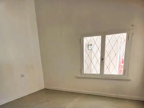 Casa en Alquiler con 2 cocheras