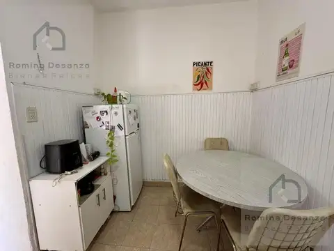 Casa de pasillo en venta 1 dormitorio Refinerias