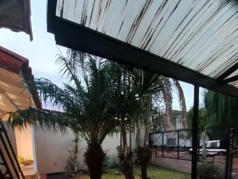 Hermosa casa, garage, patio, jardin y terraza