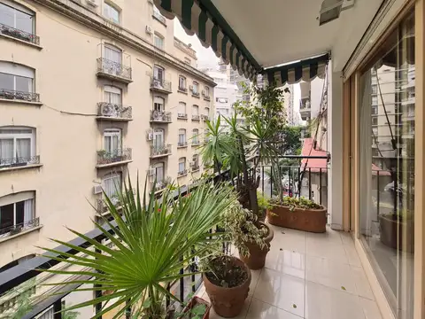 Departamento en Zona Exclusiva Amplio y Luminoso