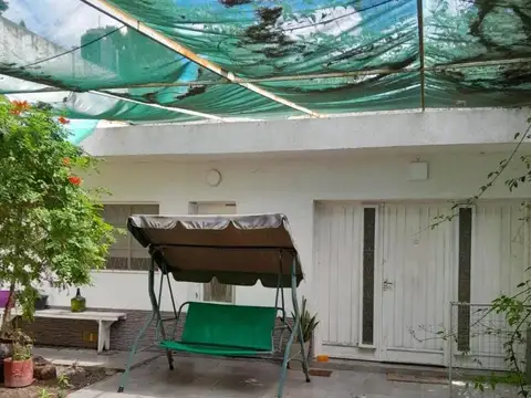 Casa en Venta con 4 cocheras