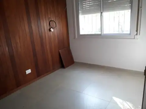 Depto Tipo Casa en Alquiler en Olivos, $ 800.000