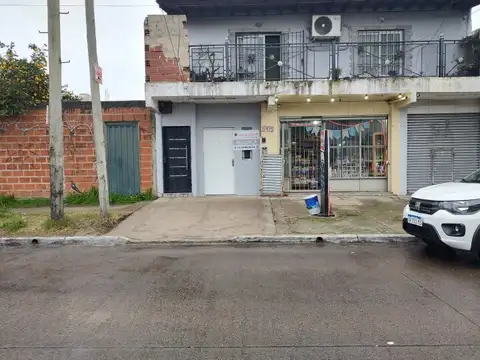 PH en Alquiler en Barrio Manzanares, Villa Luzuriaga