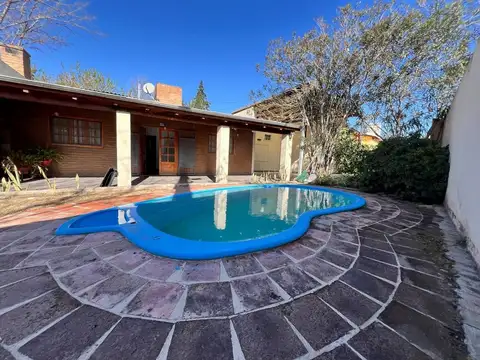 Casa en venta 3 dormitorios- Villa Rivera Indarte