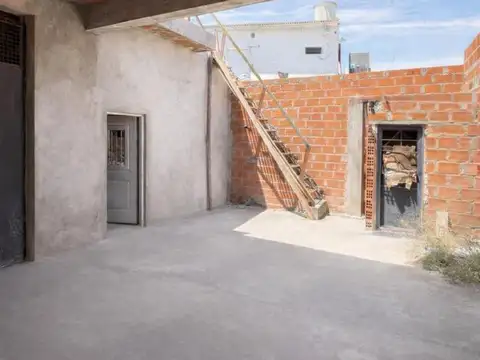 GALPON / SALON COMERCIAL EN VENTA