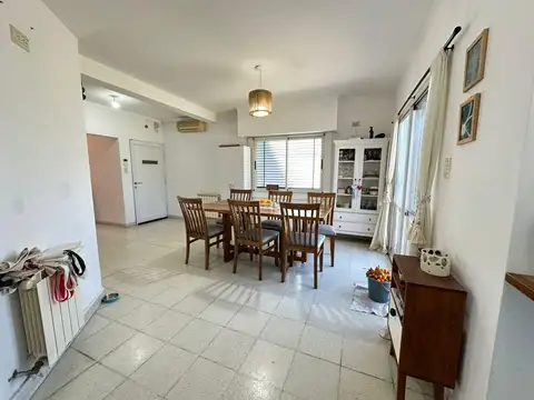 Venta casa 3 dormitorios con pileta General Lagos
