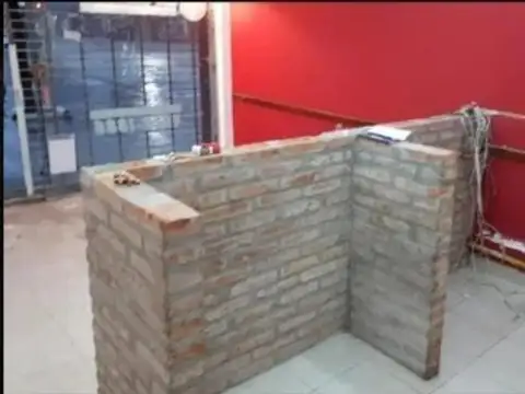 Local en Alquiler Via Pública