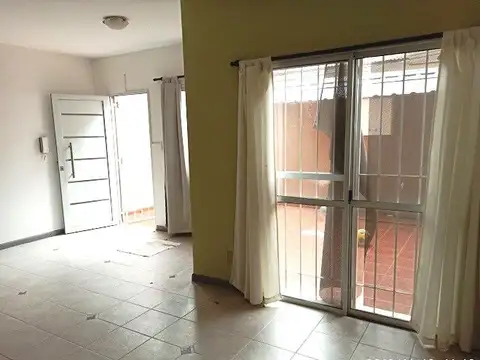 ¡Oportunidad! PH tipo dúplex, sin expensas, en Arroyito. Opcion FINANCIACION