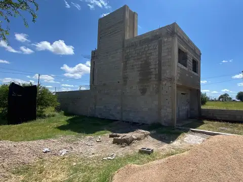 Casa 3 ambientes con 2 baños