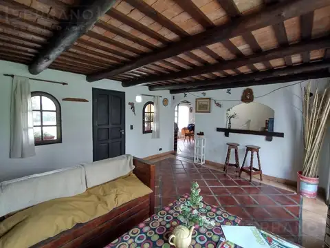 Casa 5 ambientes con 2 baños