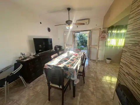 Casa 4 ambientes con 1 baño