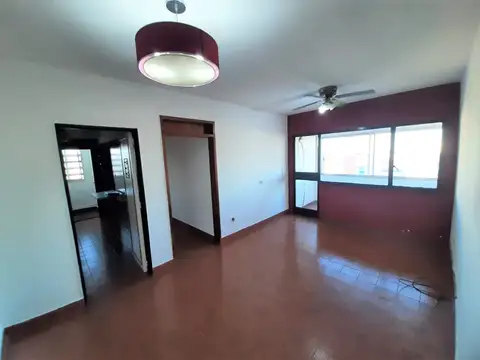 Depto 3 ambientes B° Gral Paz Edif 75