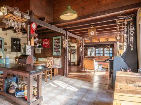 Casa 5 ambientes con 2 baños
