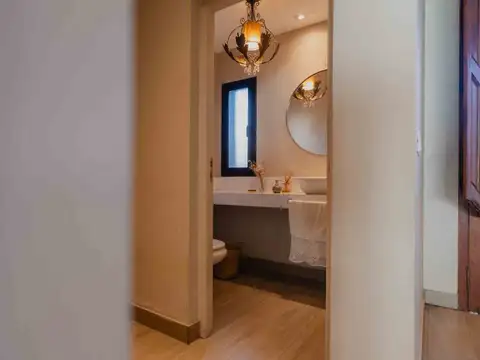 Casa 5 ambientes con 2 baños