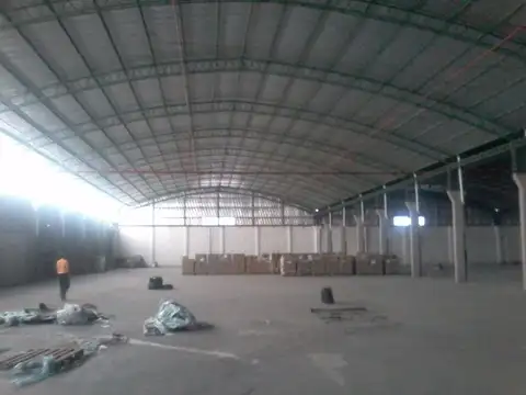 Galpon en Alquiler 70  mts Frente