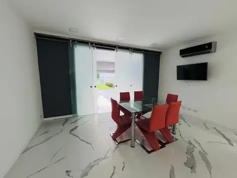 Casa en Venta en Castelar, USD 320.000