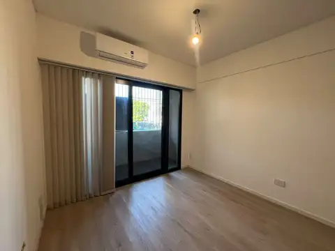 AV FCO BEIRO 4200, Piso 1