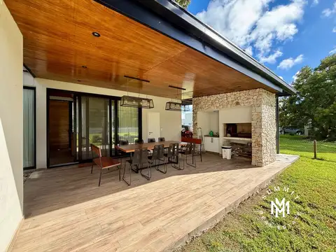Casa Alquiler 4 amb Amueblada en Greenville Polo Resort.