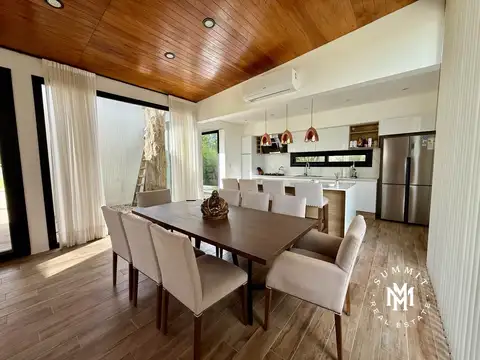 Casa en Alquiler de 3 dormitorios