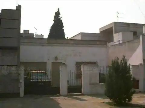 Lote de 375m² a dos cuadras de Av Emilio Castro-Zona residencial de Liniers