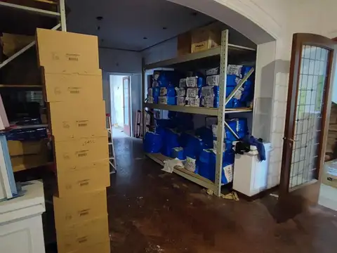 Casa 6 ambientes con 2 baños