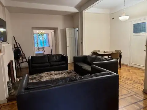 Departamento de 3 ambientes con dependencia en Av. Santa Fe 3400