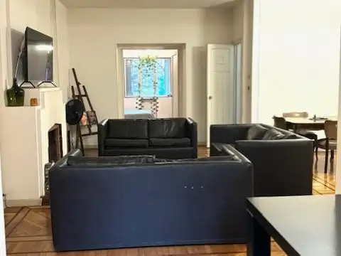 Departamento de 3 ambientes con dependencia en Av. Santa Fe 3400