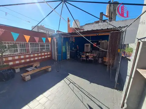 HERMOSO PH TIPO CASA AL FRENTE CON ENTRADA INDEPENDIENTE Y TERRAZA