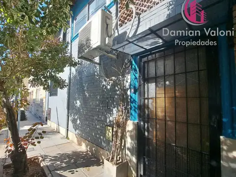 Depto Tipo Casa en Venta en Villa del Parque, USD 139.000