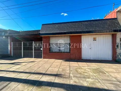 Casa en Venta con 1 cochera