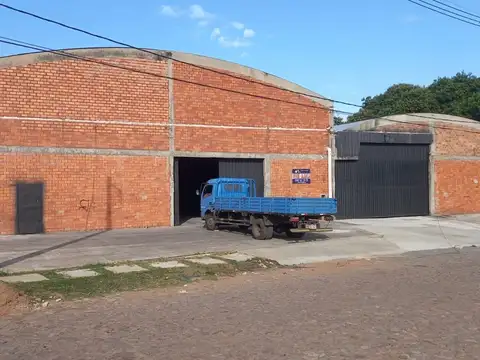 EN VENTA - DEPOSITO EN VILLA ELISA