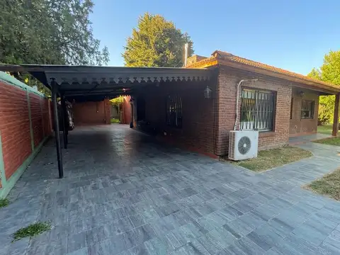 Casa 5 ambientes con 3 baños