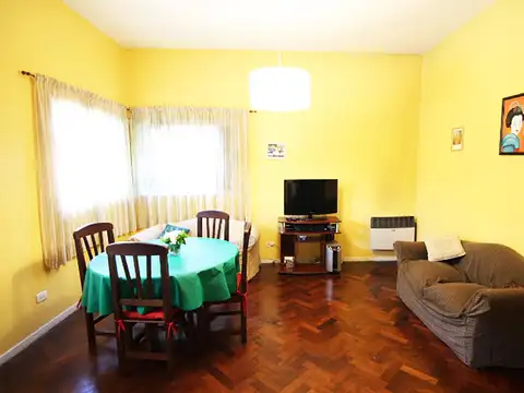 Valle Grande al 700, esquina Las Heras