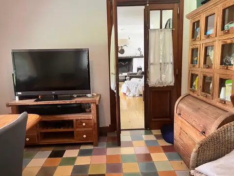 Casa en Venta con 4 cocheras