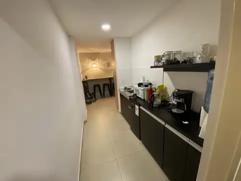 Oficina 4 ambientes con 1 baño