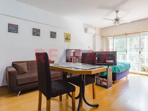 VENTA MONOAMBIENTE CON BALCON LUMINOSO CABALLITO 