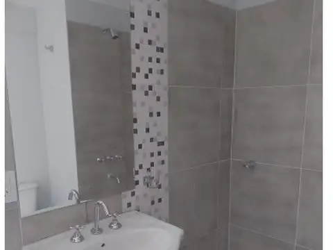 Departamento en Alquiler con 18 cocheras