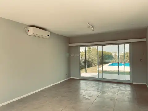 Casa en Alquiler en San Gabriel, USD 2.000