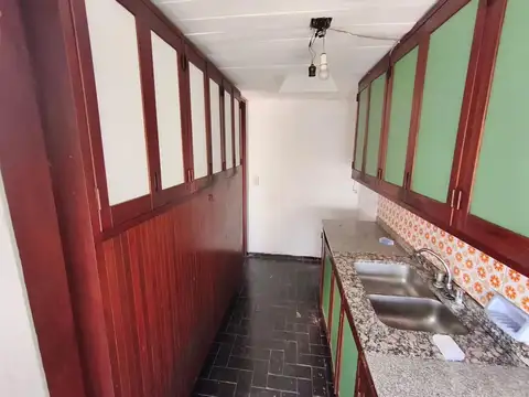 CASA EN VENTA – SEXTA SECCIÓN, CIUDAD DE MENDOZA