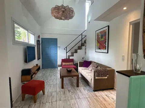 VENTA  CASA  4 AMBIENTES VALERIA DEL MAR