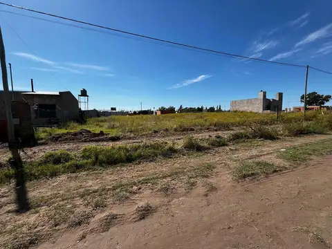 Terreno en Saavedra casi esquina Paz.