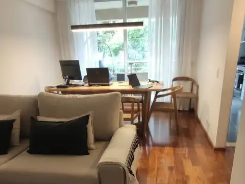 Barrio Martin: Categoría a Pasos del Parque | Ventilación Cruzada y 2 Balcones