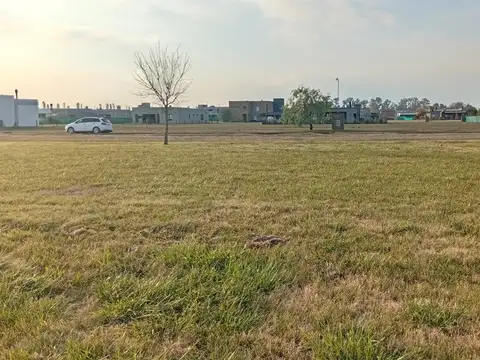 Terreno en Venta en Los Juncos, USD 23.500