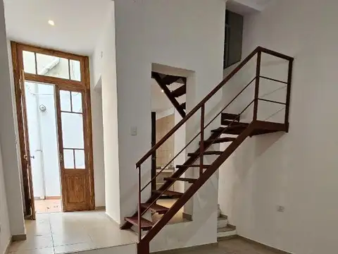 Depto Tipo Casa en Venta de 2 ambientes
