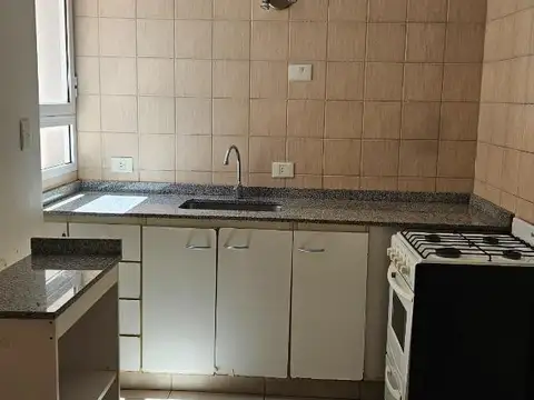 Depto Tipo Casa en Venta en Paternal, USD 78.000