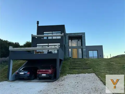 Casa en venta - 4 Dormitorios 4 Baños - 1.010Mts2 - Pinamar
