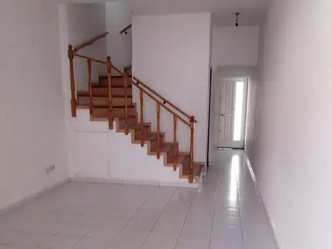 Casa en Alquiler en Ramos Mejia, USD 800.000