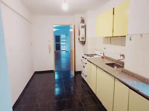 Departamento en Alquiler en Alberdi, $ 650.000