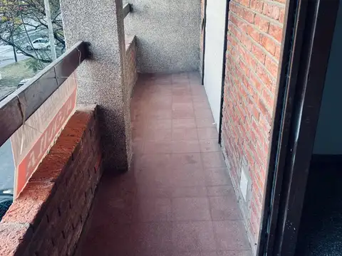 Oportunidad - Dpto 2 Dorm con balcón y cochera! B Alto Alberdi - EN VENTA!
