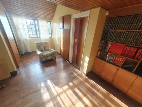 Casa en Venta con 3 cocheras